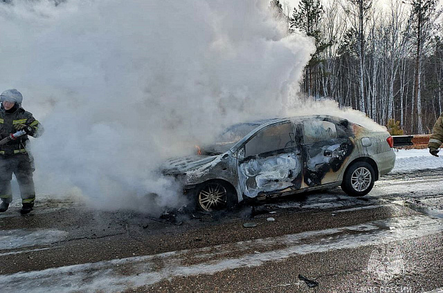 Автомобиль сгорел в районе кладбища в Благовещенском округе