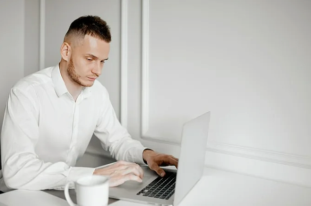 Цифра в крови: 47% россиян признались в зависимости от интернета