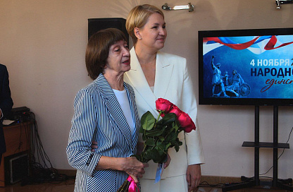 «За верность профессии»: преподавателям амурского колледжа искусств вручили ведомственные наградами