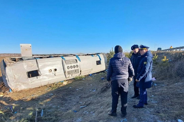 Уголовное дело возбудили в Приамурье по факту ДТП, в котором перевернулся автобус