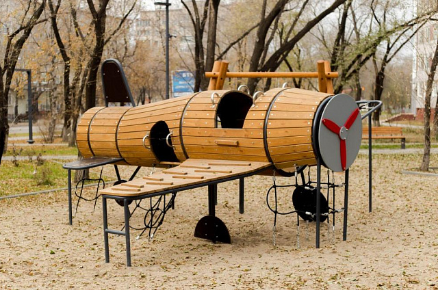 Авиасквер с мини-самолётом открыли в Благовещенске