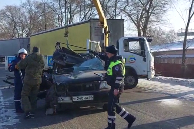 Трагедия на улице Магистральной: в Благовещенске водитель погиб в ДТП с грузовиком