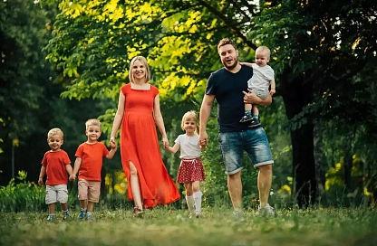 Родителям с двумя и более детьми вернут 7% налога: новая выплата стартует в Приамурье с 1 июня