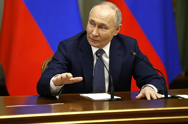 Владимир Путин сегодня официально вступит в должность главы государства