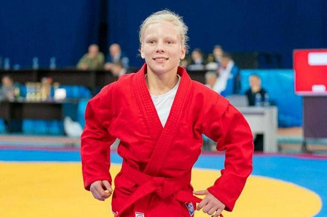 Василий Орлов поздравил амурчанку с победой на первенстве Европы по самбо