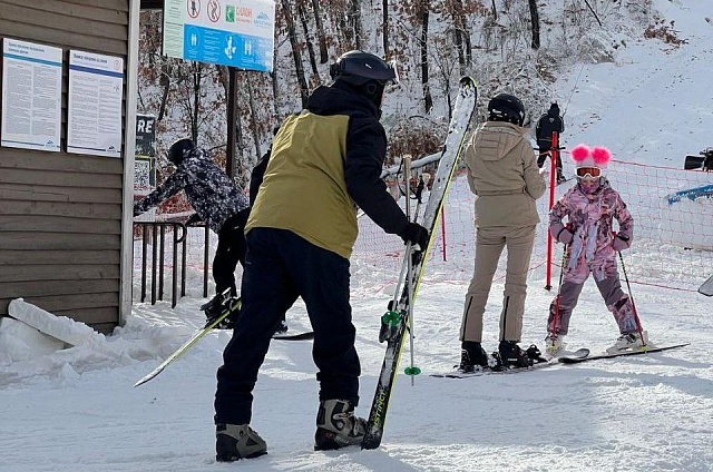 Пятый спортивный сезон открыли в горнолыжном центре «Белогорье»