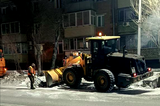 По просьбам благовещенцев от снега очищены улицы Чайковского и Красноармейская