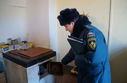 Жителям Приамурья напомнили правила безопасности при топке печей