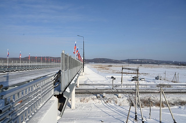 Новый путепровод в Новобурейском открыл движение, улучшая безопасность и транспортное сообщение