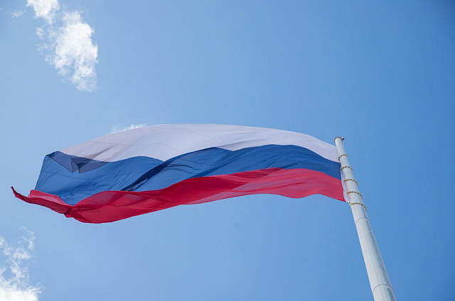 В Благовещенске отремонтируют флагшток на набережной Амура