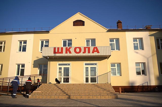 После новогодних праздников в обновлённую школу Усть-Ивановки вернутся 330 ребят