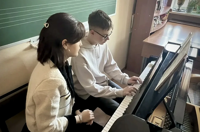 Восьмиклассники благовещенской школы №26 посетили Амурский колледж искусств и культуры