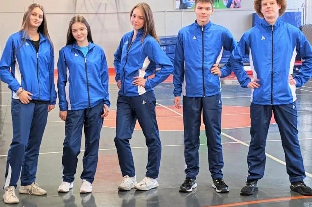 Легкоатлеты Амурской СШОР получили новые спортивные костюмы