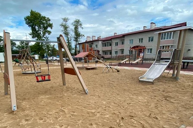 Три новые зоны и спортплощадка появились у домов в Свободном