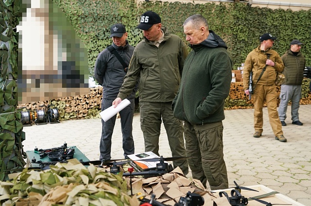 Юрий Трутнев: мы привозим на фронт оборудование и технику, которая закрывает потребности наших бойцов