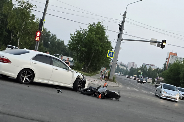 Авария с участием мотоцикла случилась на въезде из Чигирей в Благовещенск