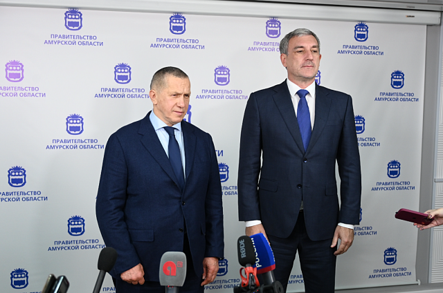 Юрий Трутнев поздравил центр «Вызов» Амурской ГМА с премией «Звезда Дальнего Востока»