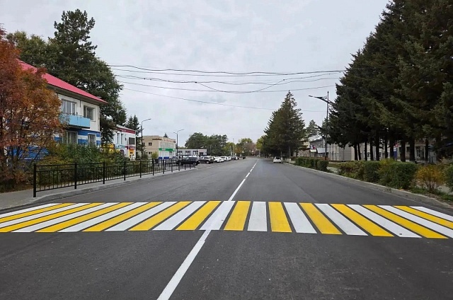 В Ивановке досрочно отремонтировали более километра улиц Ленина и Торговой