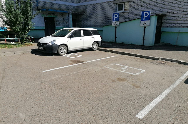 Новые парковочные места для водителей с инвалидностью создали в селе Чигири
