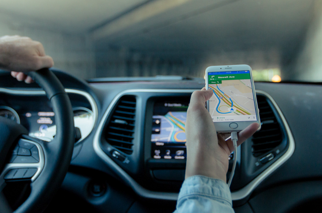 Почти 80% россиян считают, что цены на такси необходимо сдерживать