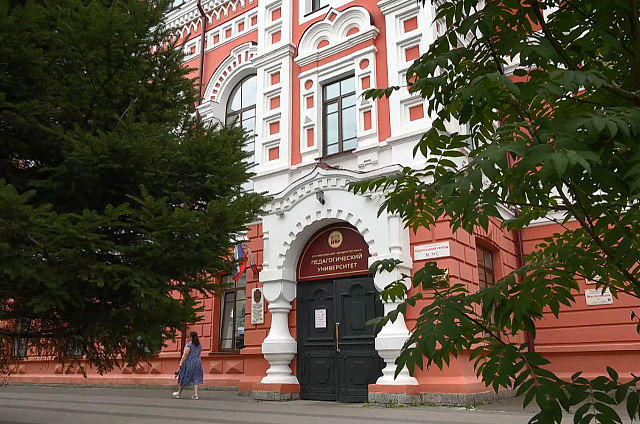 Более 10 тысяч заявлений и «Госуслуги» вместо очередей: в Приамурье проходит приёмная кампания-2026