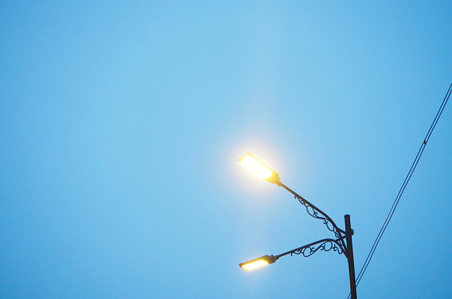 Хотели как лучше: в селе Садовое проблему освещённости на улице Солнечной до сих пор не решили