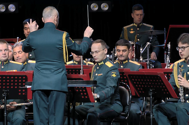 Смотрите сегодня в эфире АОТВ прямую трансляцию плац-концерта военно-музыкального фестиваля «Виват, Амур!» 