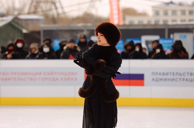 Евгения Медведева выступила на открытии второго дня #ЗимФестАмур