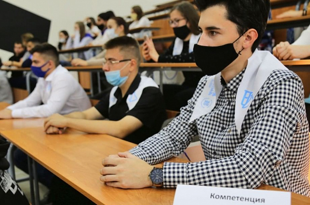 В Минобрнауки рассказали, как учиться без прививки