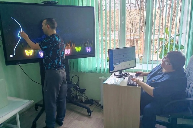 Жители Свободного осваивают новое реабилитационное оборудование, которое закупили благодаря нацпроекту