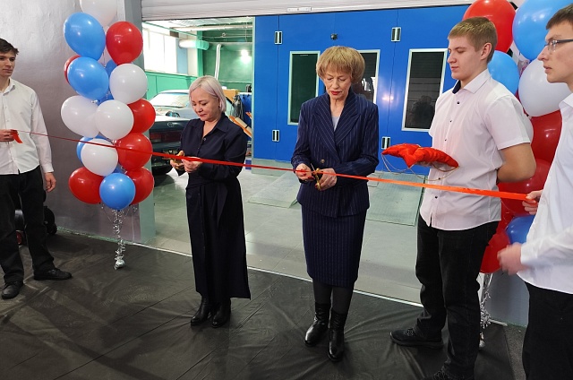 Новые мастерские открыли в Амурском колледже транспорта и дорожного хозяйства для будущих работников
