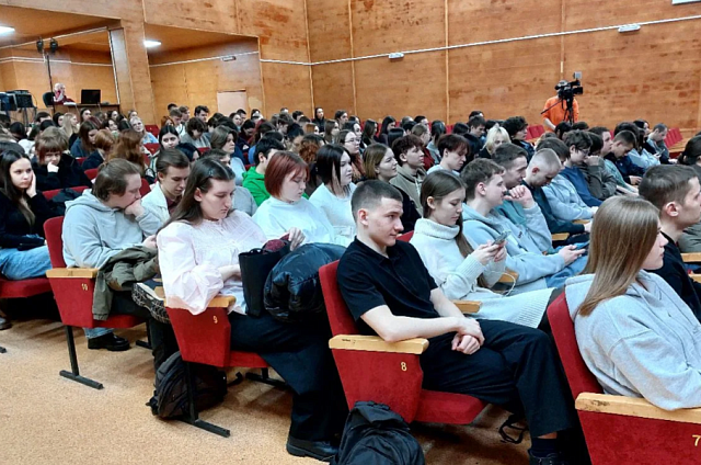 Студенты Амурской области предложили создать детские сады при вузах и бесплатный прокат для молодых родителей