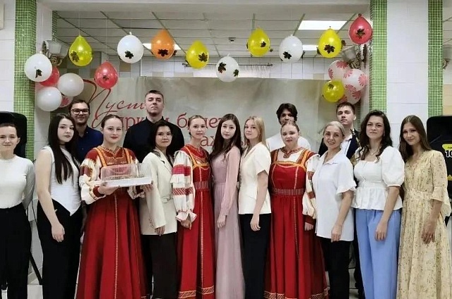 Студенты колледжа искусств дали благотворительный концерт в «Доме социального обслуживания»