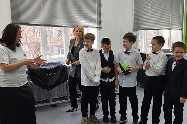 Не выходя из класса: благовещенские школьники отправились в виртуальную экспедицию по Амуру