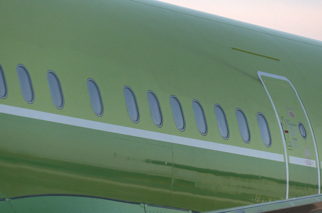 Из-за плохого самочувствия пассажира самолёт совершил экстренную посадку в аэропорту Благовещенска