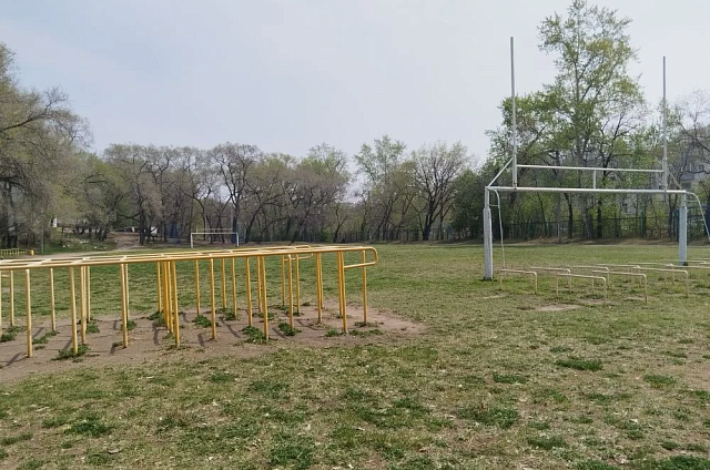 Футбольное поле, стритбаскет и полоса препятствий: в Благовещенске отремонтируют стадион ДальГАУ 