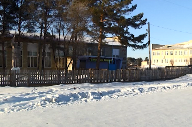 Жители села Ушаково Шимановского округа жалуются на то, что сидят без связи и нормального отопления