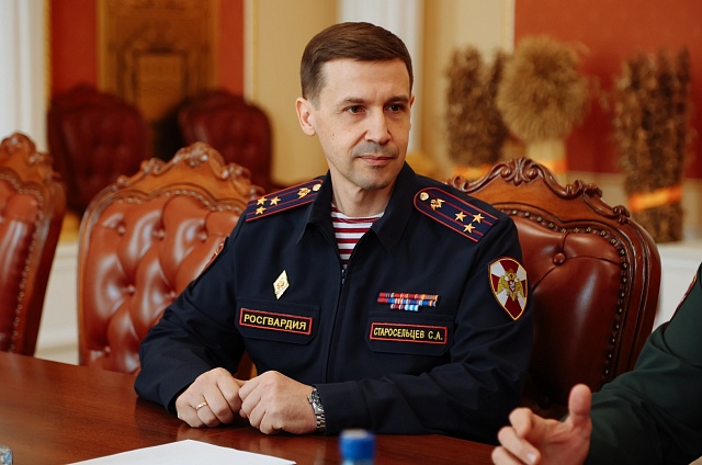 Губернатор провел встречу с новым главой регионального Управления Росгвардии 