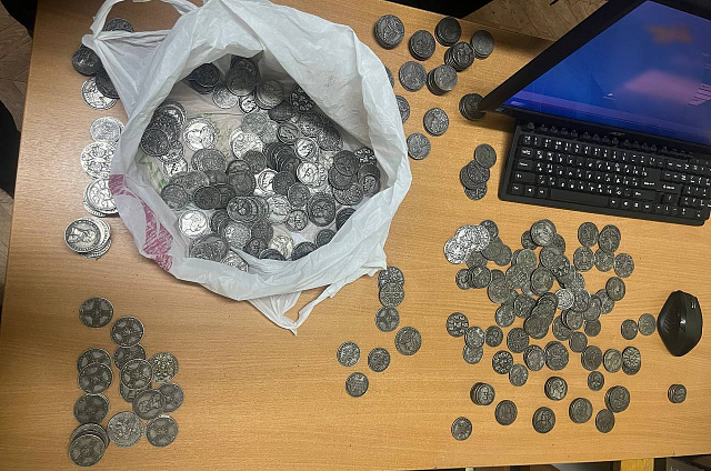 Мошенник из Краснодарского края продавал благовещенцам поддельные старинные монеты