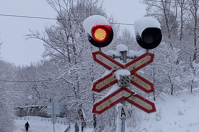 Бурю столетия в Приамурье ликвидирует самоходный снегоуборочный поезд