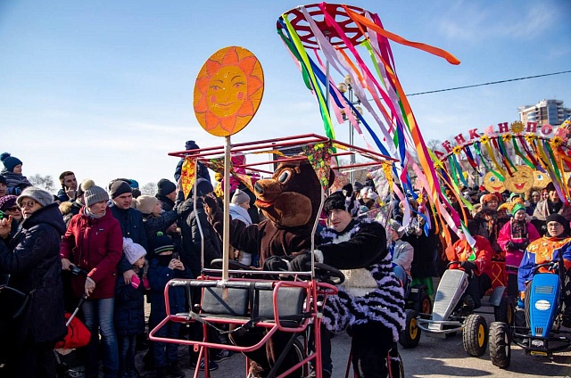 Блины, лапти и богатыри: в Благовещенске пройдут масленичные гуляния 