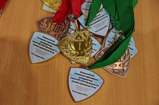 Амурские бадминтонисты завоевали 6 медалей на Всероссийских соревнованиях во Владивостоке