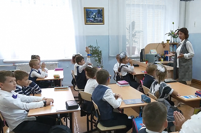 В Благовещенске досрочно вышли на пенсию 25 педагогов