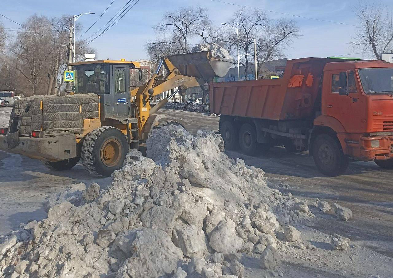 Стало известно, на каких участках ГСТК в Благовещенске сегодня будет  чистить снег