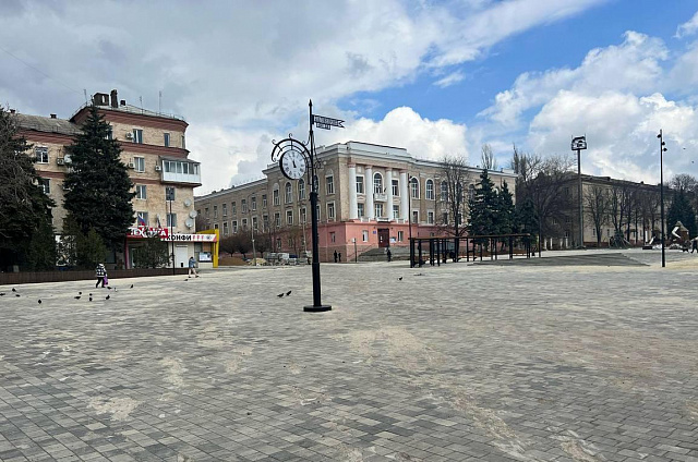 Амурские строители продолжают работать в Амвросиевском округе