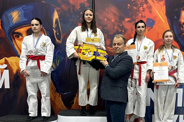 Амурская рукопашница завоевала две медали на чемпионате России в Приморье