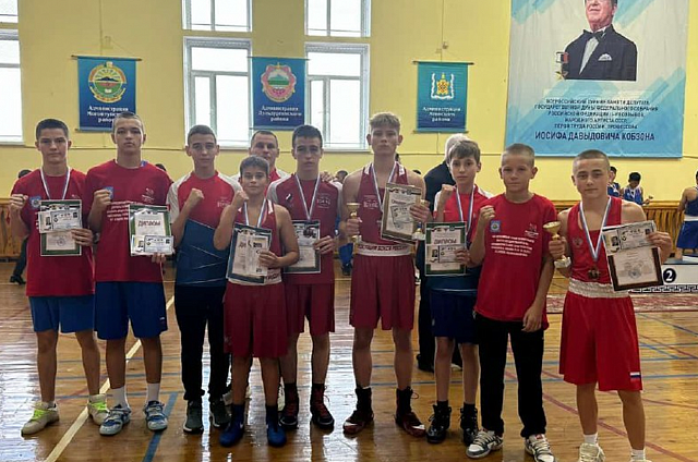Амурские боксёры завоевали 8 медалей на всероссийских соревнованиях
