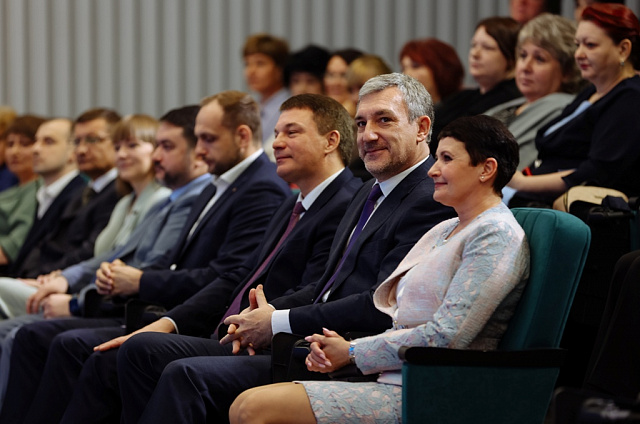 Василий Орлов поблагодарил амурских медиков за большую работу