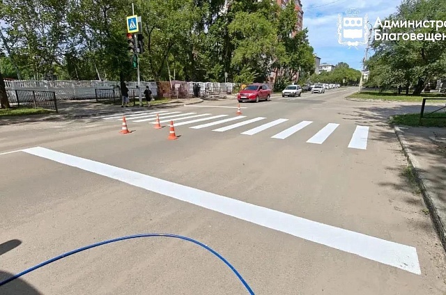 В школу в безопасности: в Благовещенске приводят в порядок маршруты к учебным заведениям