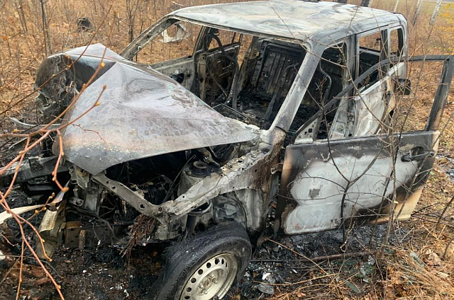 Toyota Probox сгорела после ДТП в Зейском районе, три человека травмированы